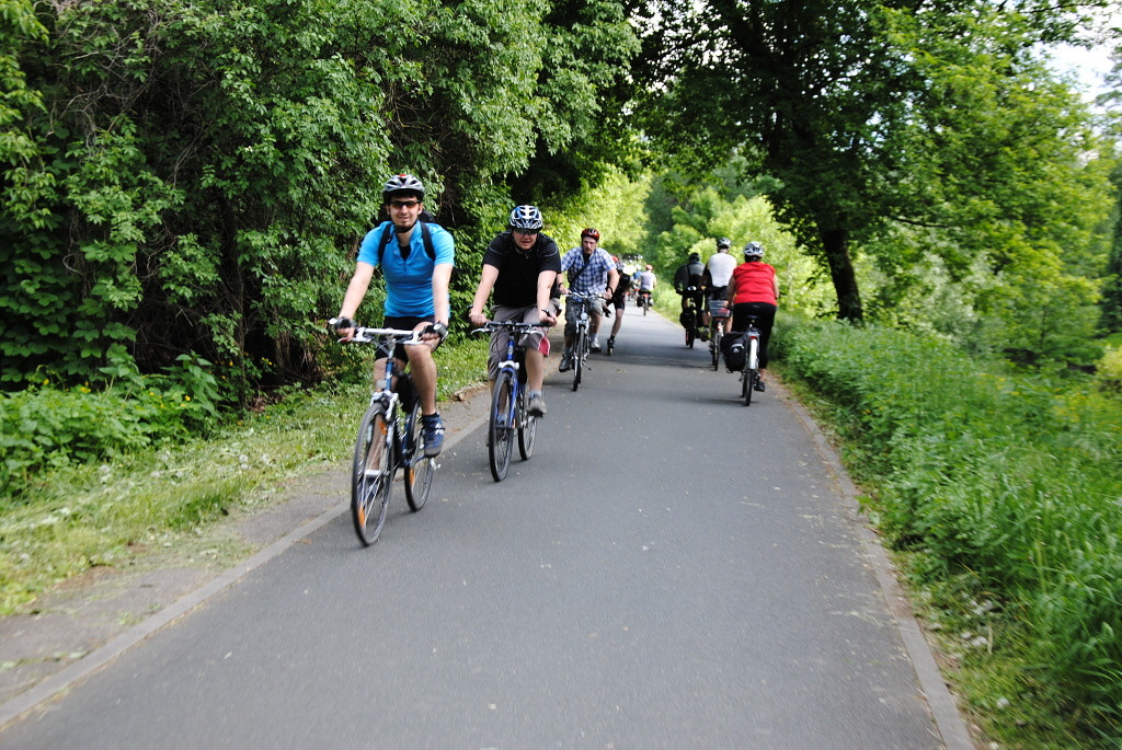 NKÚ kritizuje stát za cyklistickou politiku, samosprávy a nevládní organizace nabízejí pomoc
