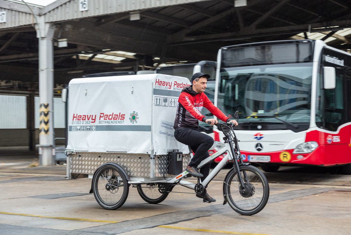 City Logistika: spolupráce veřejné dopravy a nákladních kol