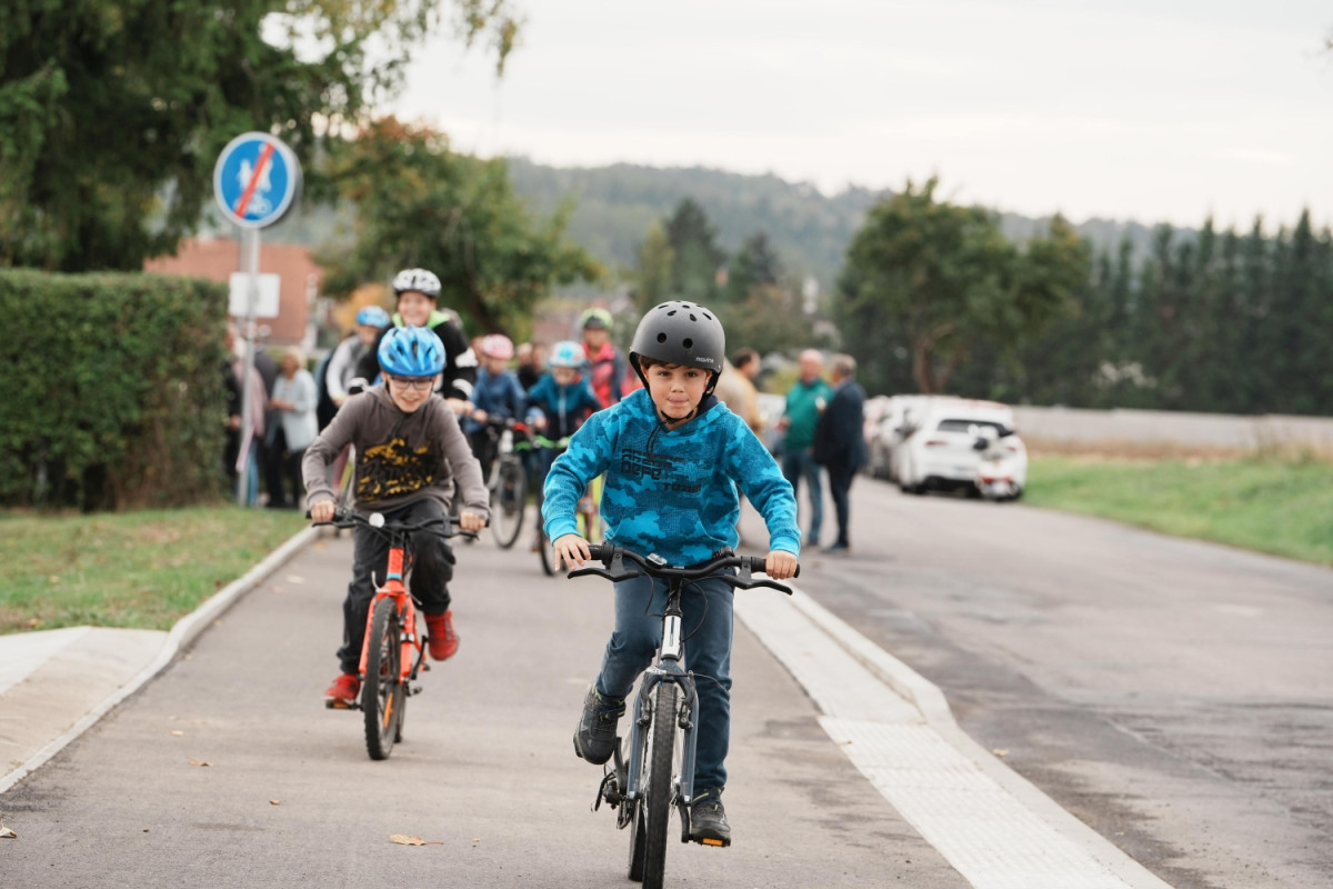 Nová cyklostezka Družec - Doksy: Pohodlnější spojení pro cyklisty v Kladensku
