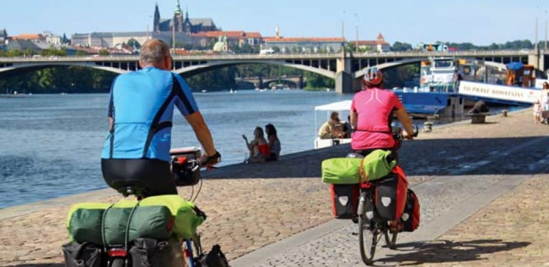 Cykloturistika je v oblibě, chybí propojení sítě cyklotras 
